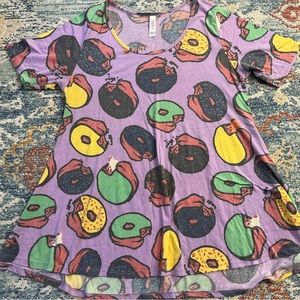 Swing tee shirt with 🍩 print- perfect for a baker!